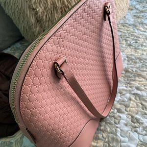 Gucci bag never used